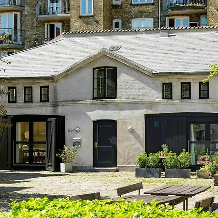 Dom wakacyjny 19th-century Flat By The Lakes In